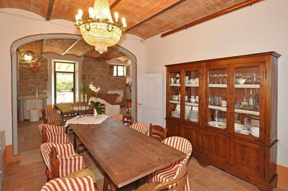 House, Multiple Bedrooms, Accessible (Villa Castiglione) | In-room dining