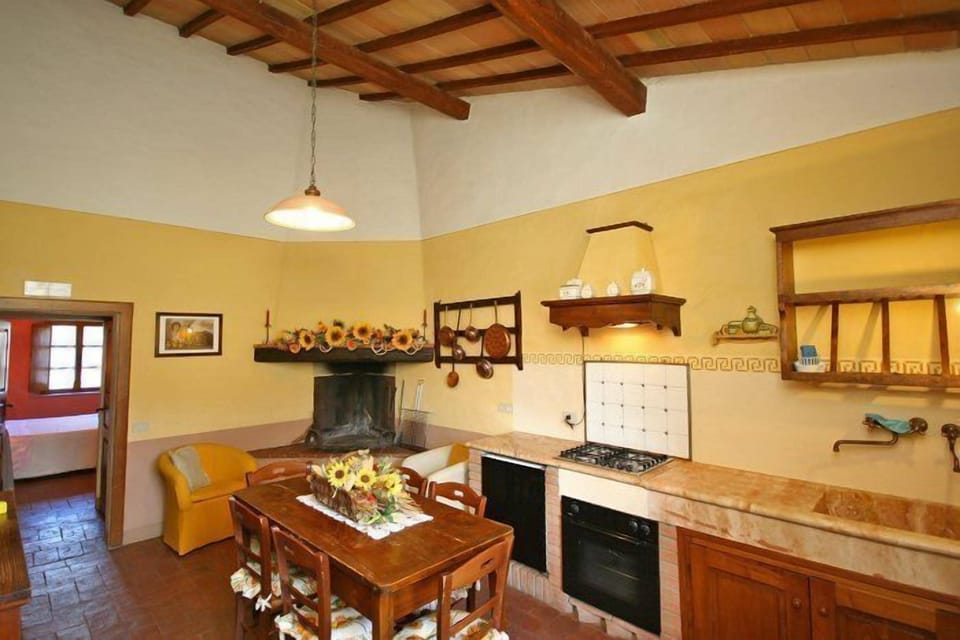 House, Multiple Bedrooms, Accessible (Villa Castiglione) | Private kitchen | Fridge, microwave