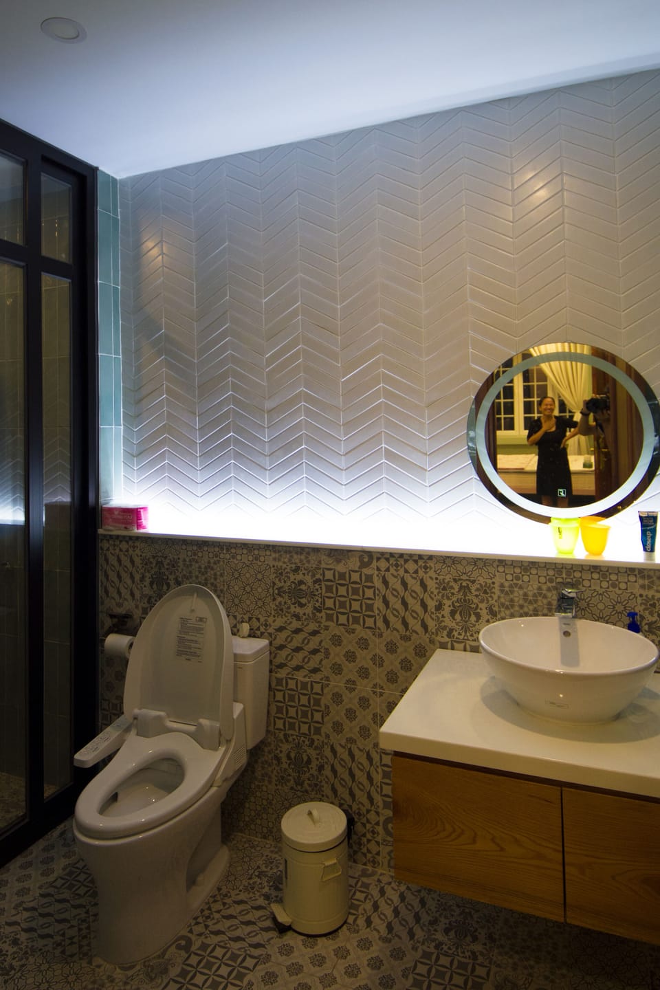 Superior Double Room, 1 King Bed, Non Smoking, Garden View | Bathroom | Hair dryer, slippers, bidet, towels