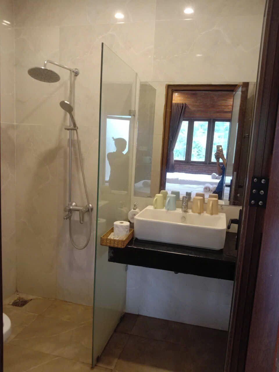 Deluxe Quadruple Room, Balcony, Garden View | Bathroom | Shower, free toiletries, hair dryer, slippers