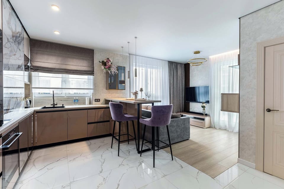 Comfort Apartment, Balcony, City View | Private kitchen | Full-size fridge, microwave, oven, stovetop