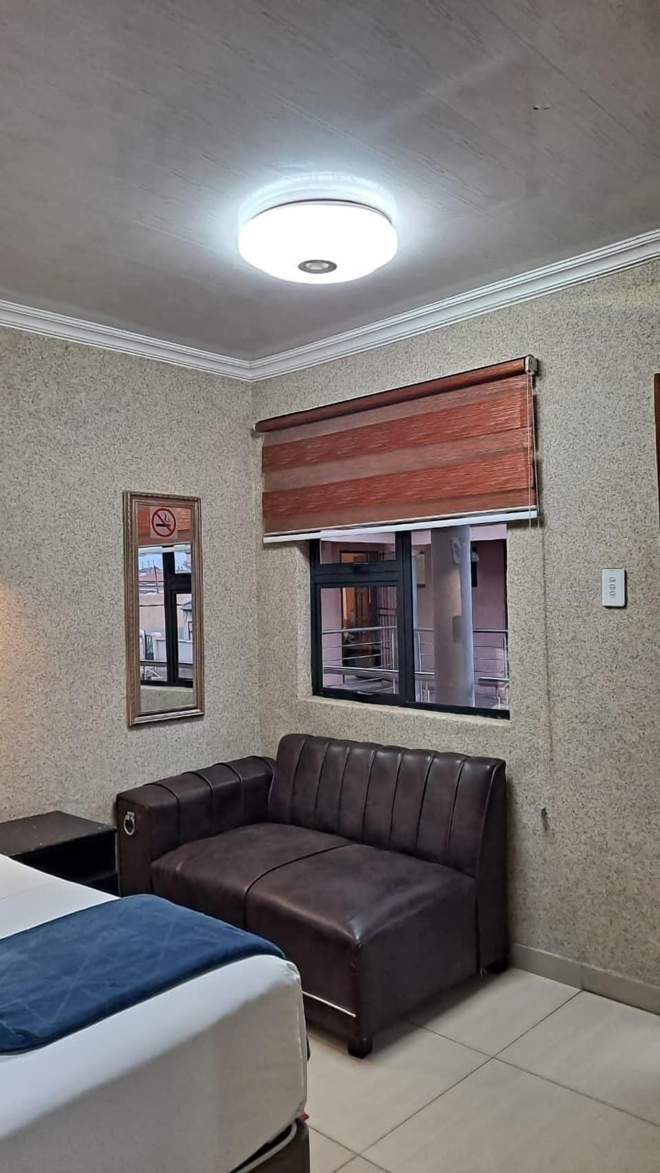 Executive Room | Iron/ironing board, free WiFi