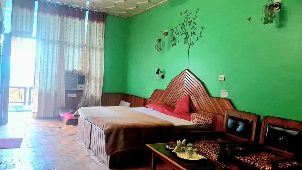 Superior Room, Air conditioning | Rollaway beds, free WiFi, bed sheets