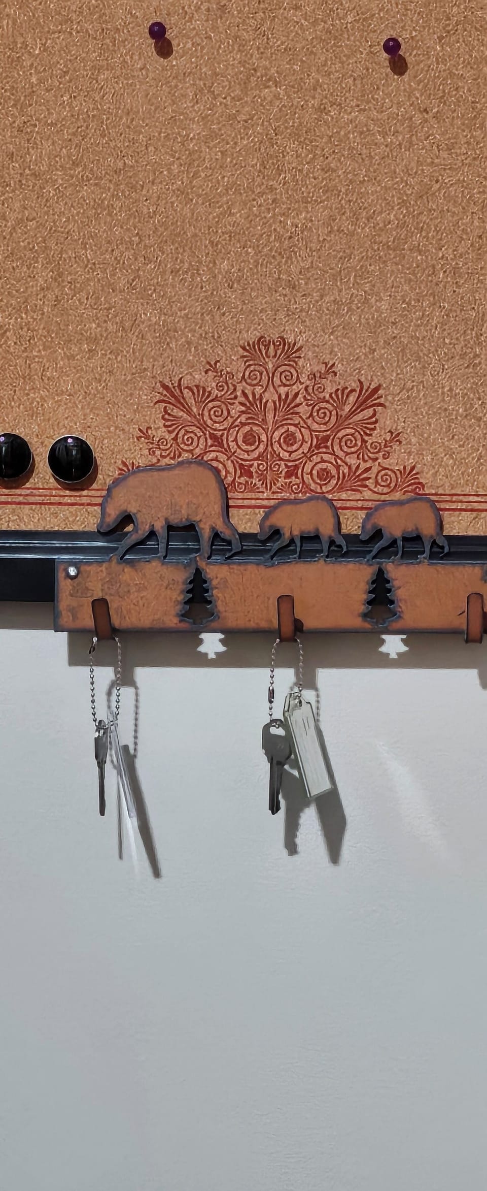 Check-in/check-out kiosk