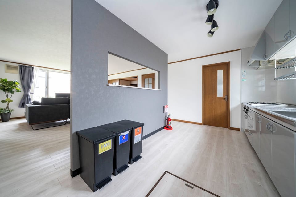 Fridge, microwave, stovetop, electric kettle