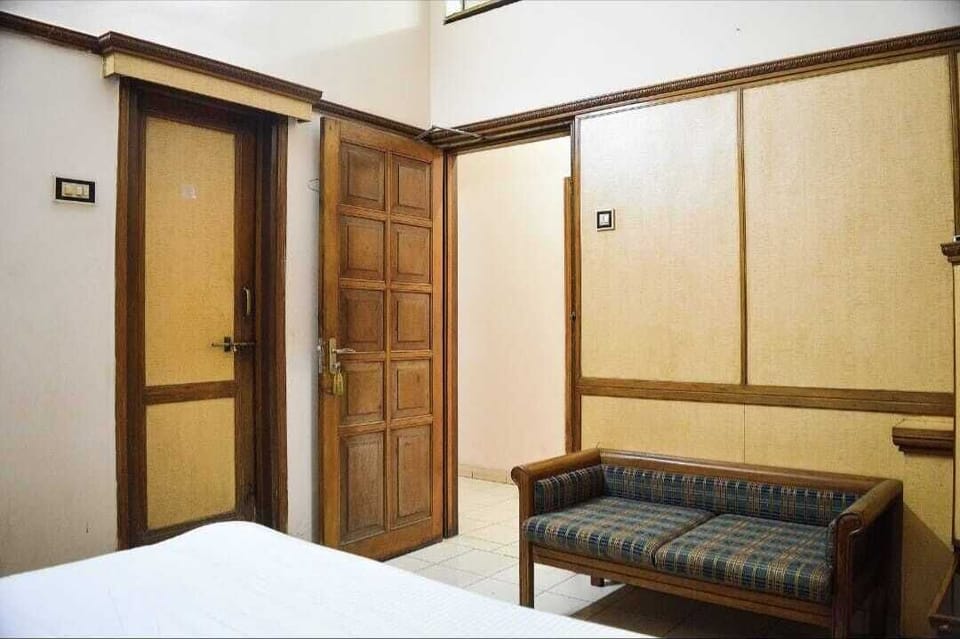 Deluxe Room | Rollaway beds (surcharge), WiFi (free), bed sheets