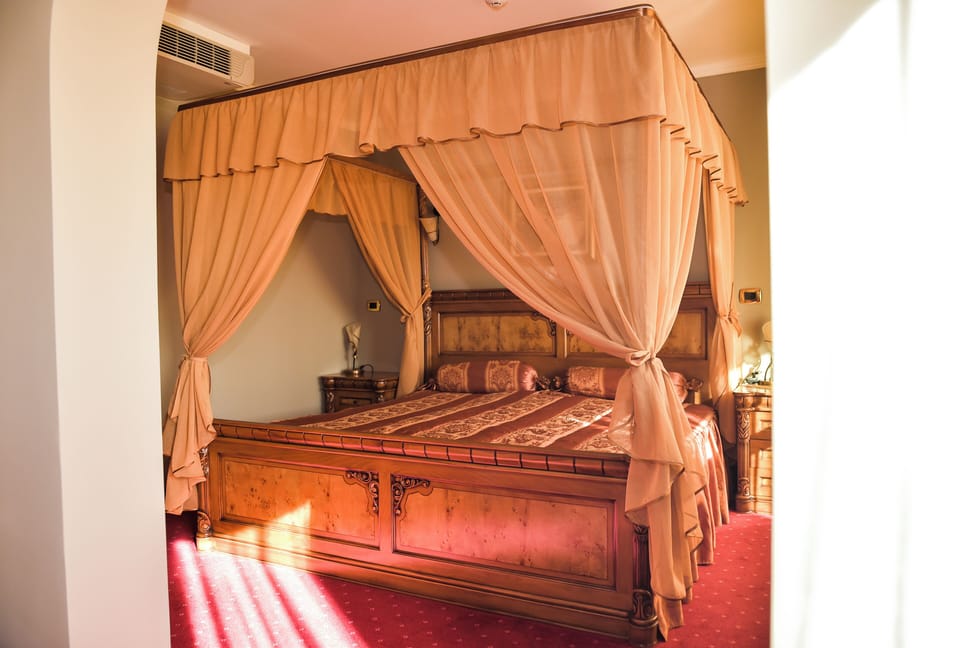 Superior Apartment, Balcony, Mountain View | In-room safe, soundproofing, free WiFi