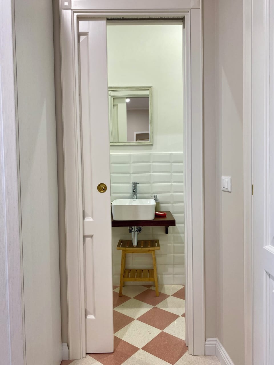 Shower, free toiletries, hair dryer, slippers