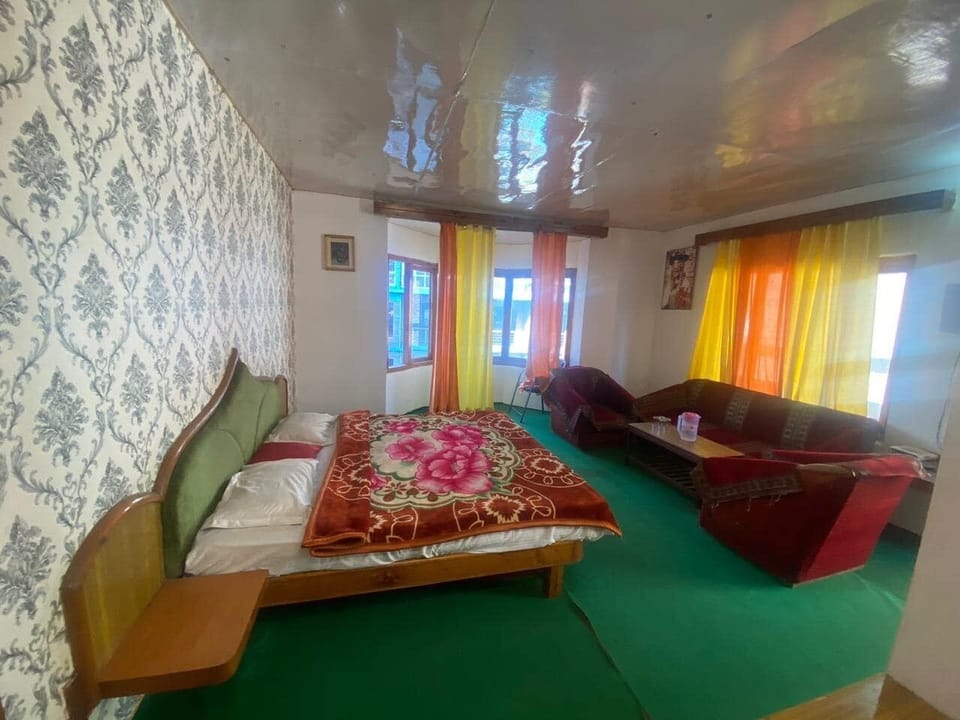 Classic Double Room, 1 Bedroom, Balcony, Mountain View | Free WiFi