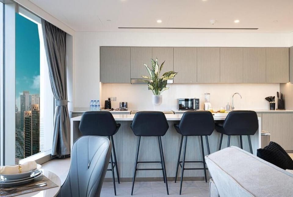 Luxury Apartment, Balcony, City View | Private kitchen | Electric kettle, toaster
