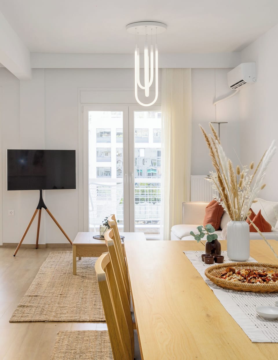 Apartment, 3 Bedrooms, Balcony, City View | Living area | Flat-screen TV