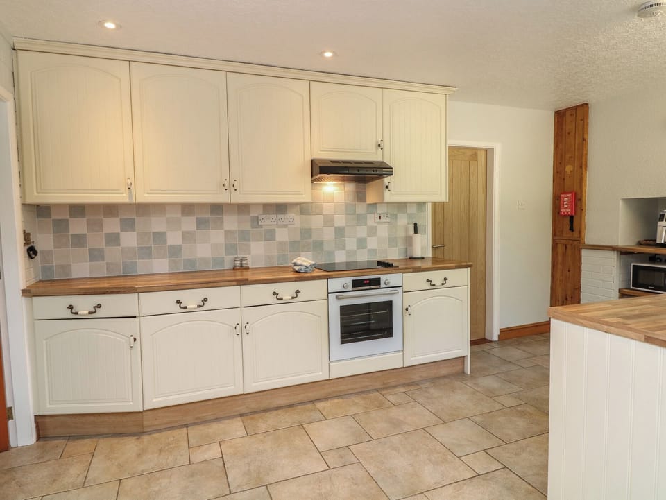 Fridge, microwave, dishwasher, toaster