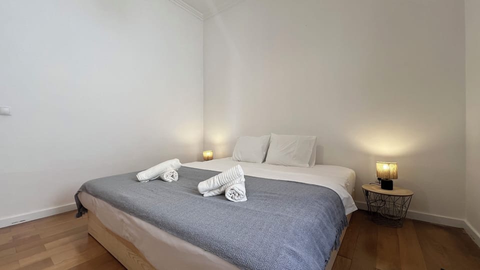 Iron/ironing board, free WiFi