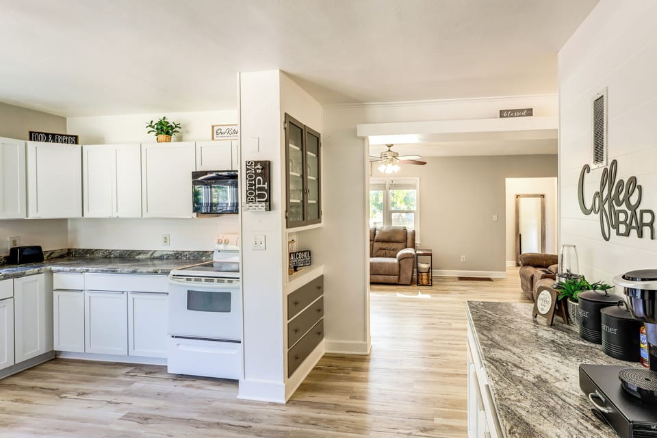 House (3 Bedrooms) | Interior