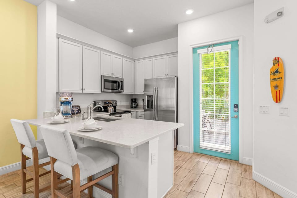 House, Multiple Beds, Patio, Garden View (Savannah Daydreamin’) | Private kitchen