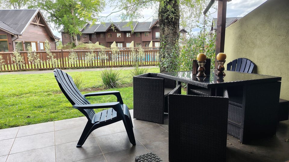 Apartment | Outdoor dining