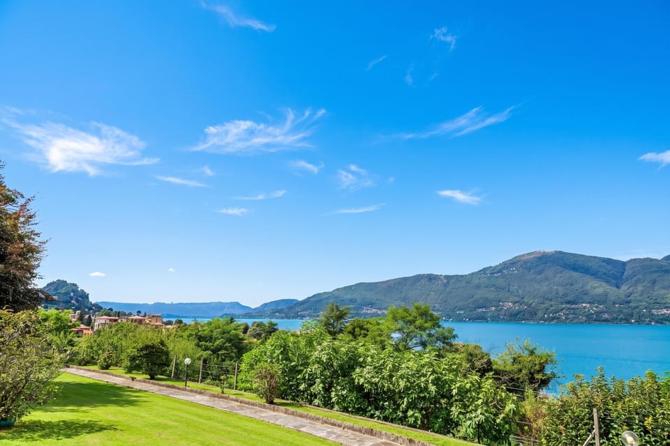 Family Apartment, 2 Bedrooms, Microwave (Casa Malpensata: Lake View Garden) | Miscellaneous