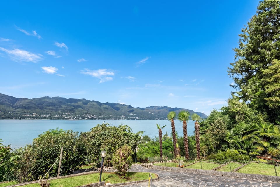 Family Apartment, 2 Bedrooms, Microwave (Casa Malpensata: Lake View Garden) | Property grounds