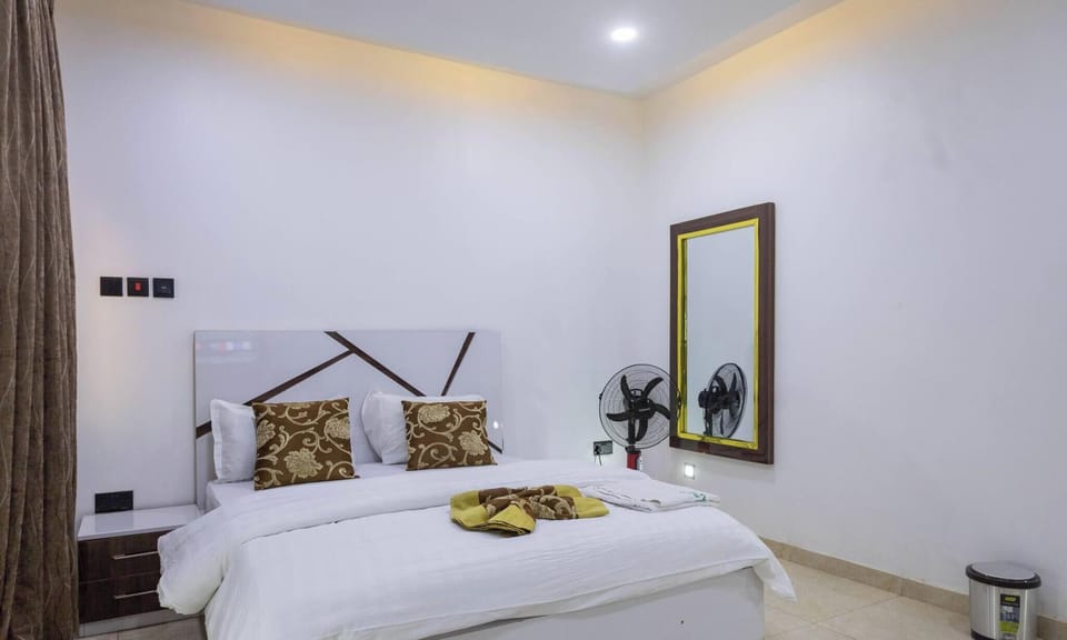 Apartment, 3 Bedrooms, Smoking, Balcony | 3 bedrooms