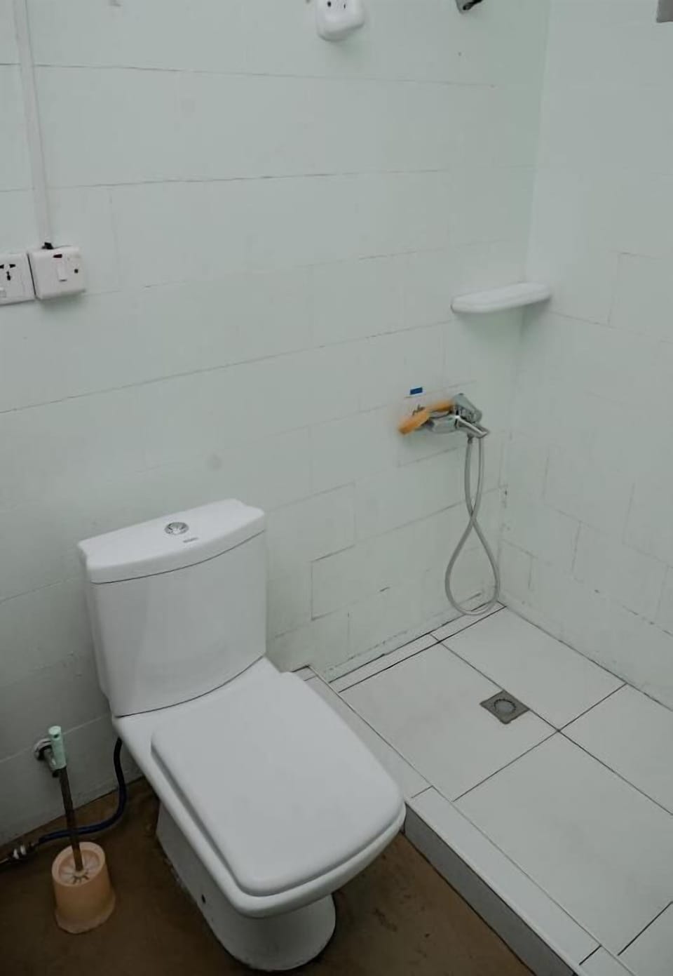 Basic Room, 1 Bedroom, Balcony, Garden View | Bathroom | Free toiletries, slippers, towels, soap