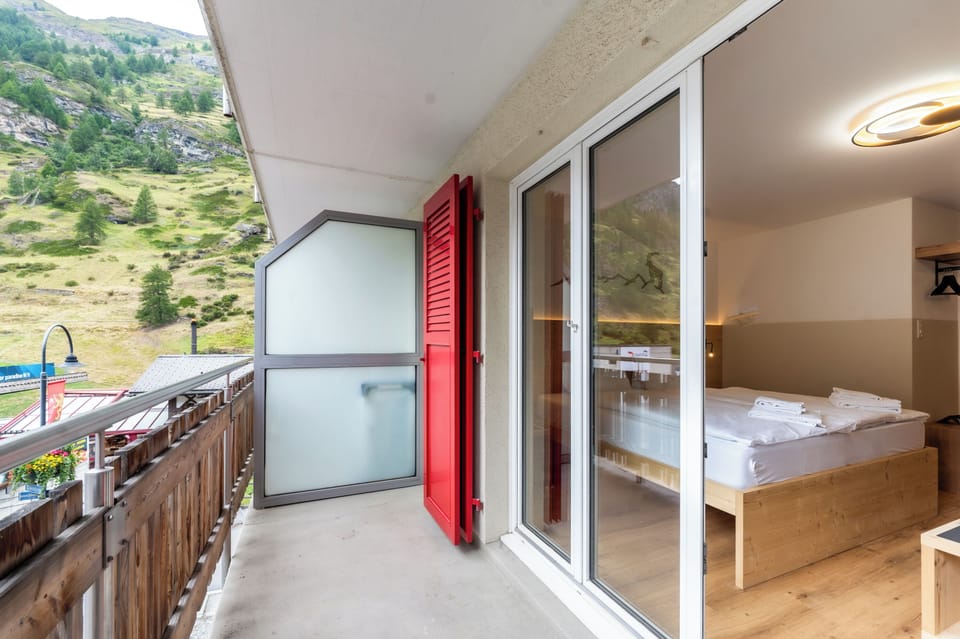 Deluxe Studio, Balcony, Mountain View | Terrace/patio