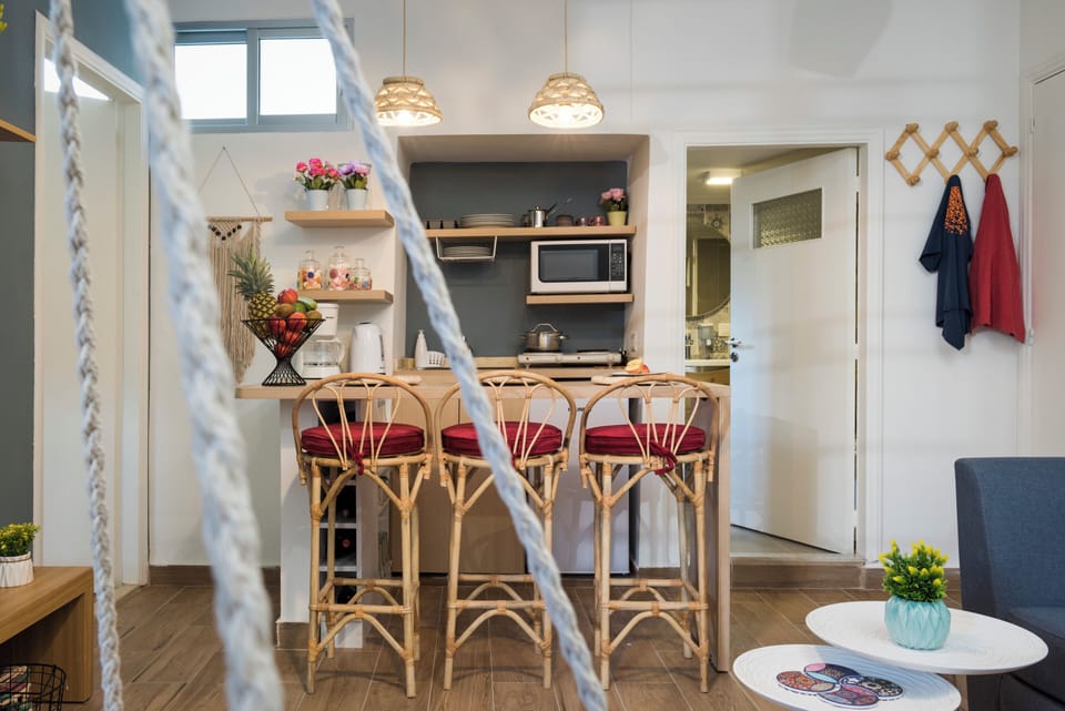 Apartment, City View | Private kitchenette | Mini-fridge, microwave, stovetop, electric kettle
