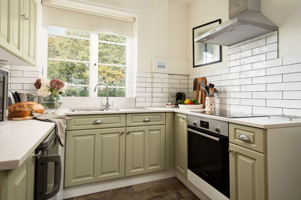 Dishwasher, cookware/dishes/utensils