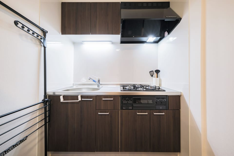 House | Private kitchen | Full-size fridge, microwave, stovetop, cookware/dishes/utensils