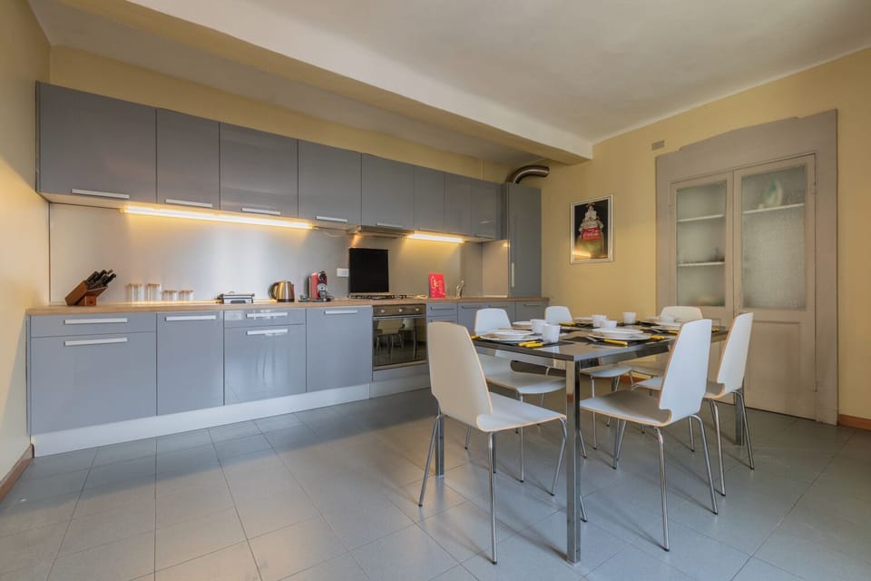 Apartment, 2 Bedrooms, City View | Dining room