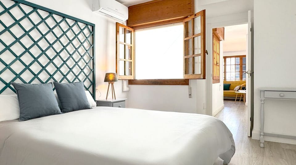 Deluxe Apartment, Sea View | Iron/ironing board, WiFi (free)