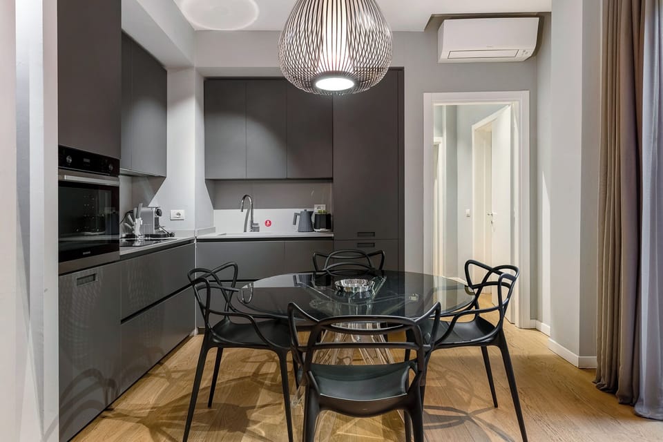 Apartment, 1 Queen Bed with Sofa bed, Balcony | Dining room
