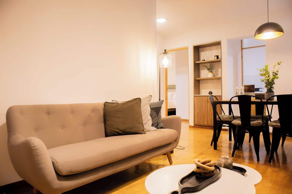 House | 2 bedrooms, desk, high-speed internet