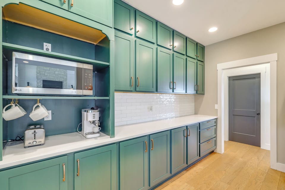 House (4 Bedrooms) | Interior