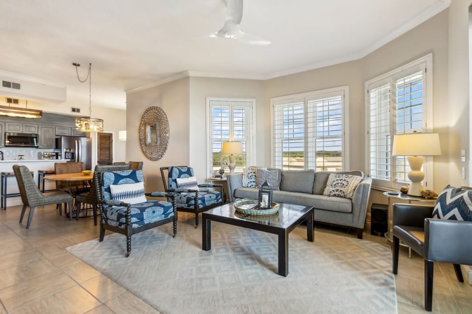 Condo, 3 Bedrooms | Living area | Smart TV