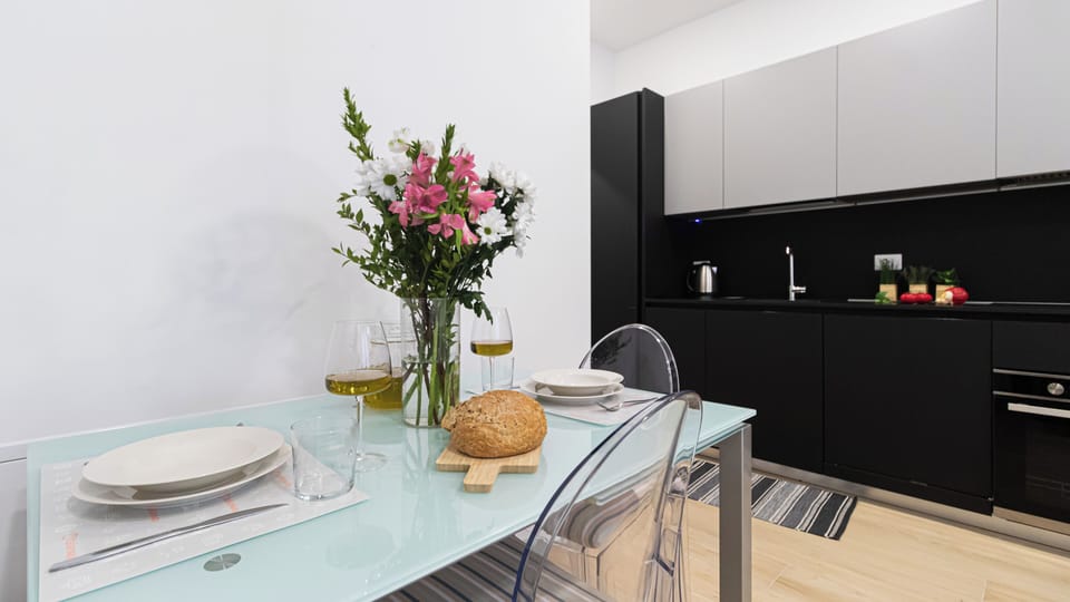 Apartment (1 Bedroom) | Interior