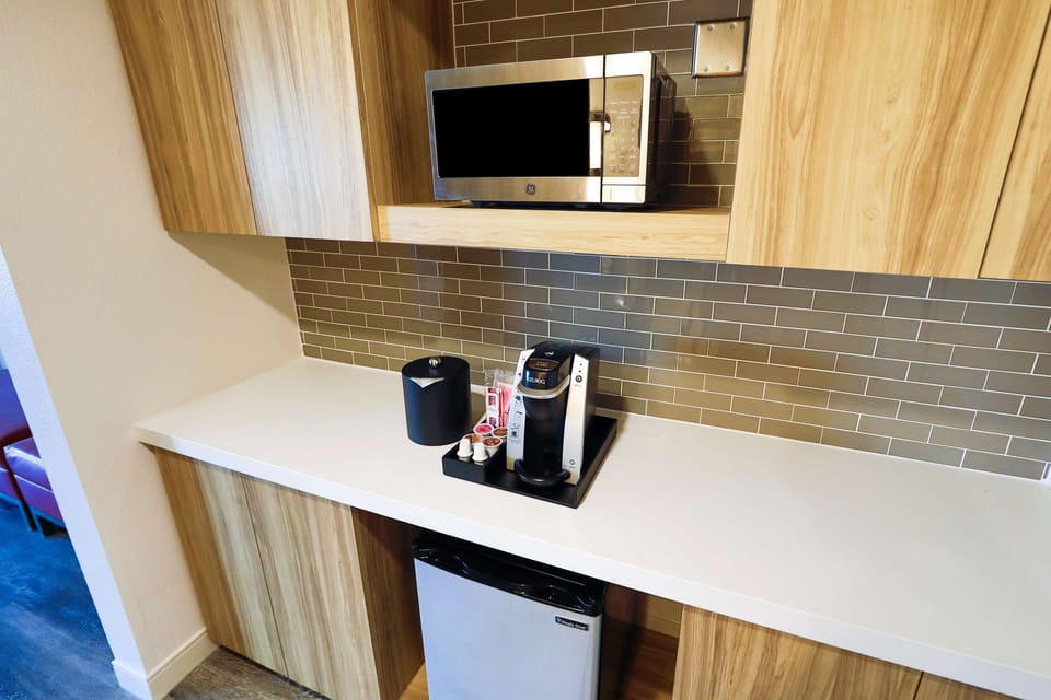 Junior Suite, Accessible (King Bed with Murphy Bed, Hearing) | Private kitchen | Coffee/tea maker, fridge, microwave