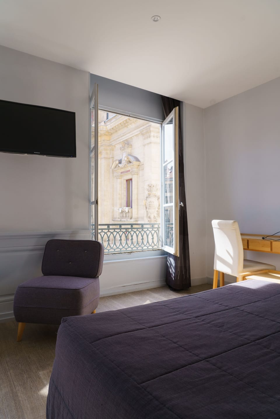 Superior Triple Room | Desk, blackout drapes, soundproofing, WiFi (free)