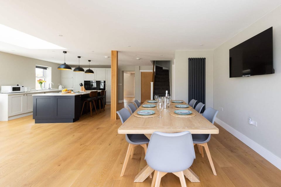 House | 5 bedrooms, Internet