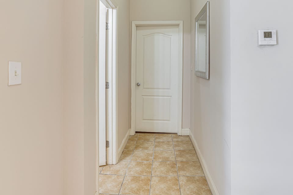 Apartment (1 Bedroom) | Interior