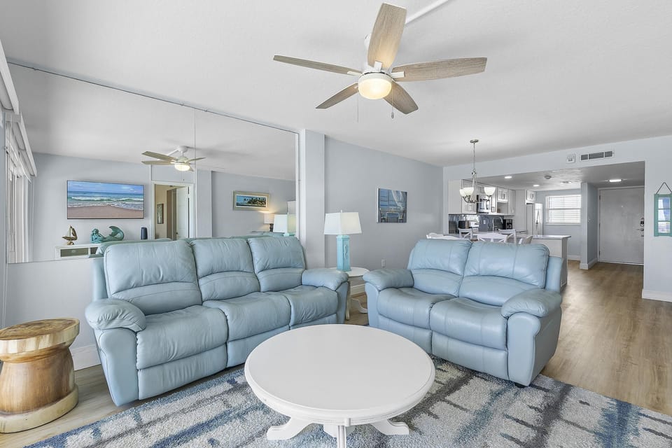 Condo, Multiple Beds (Ponce de Leon Towers 707) | Living area