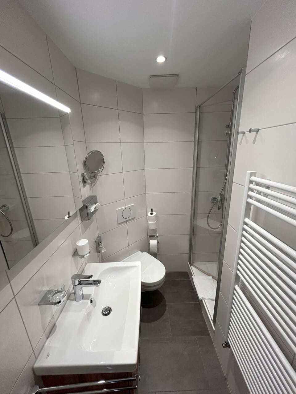 Standard Double Room, Balcony | Bathroom | Shower, hair dryer, towels, soap