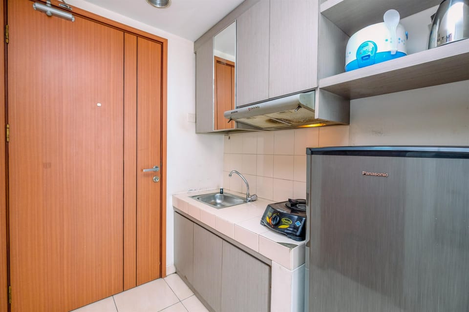 Standard Apartment | Private kitchen | Cookware/dishes/utensils