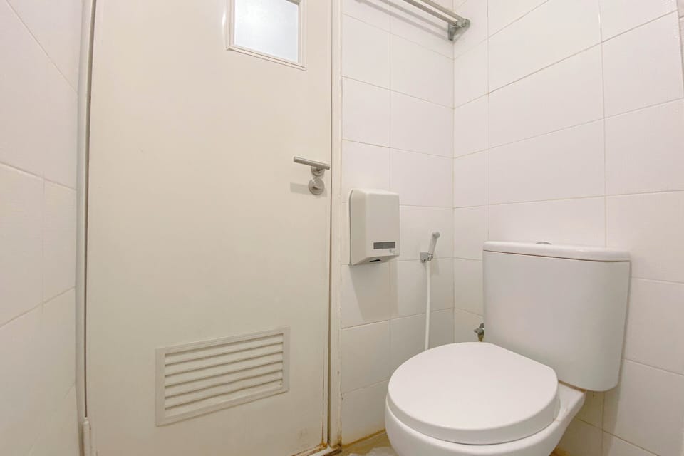 Standard Apartment | Bathroom