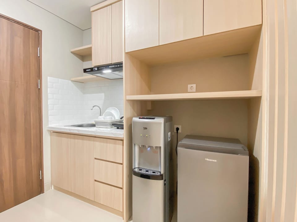Standard Apartment | Private kitchen | Cookware/dishes/utensils