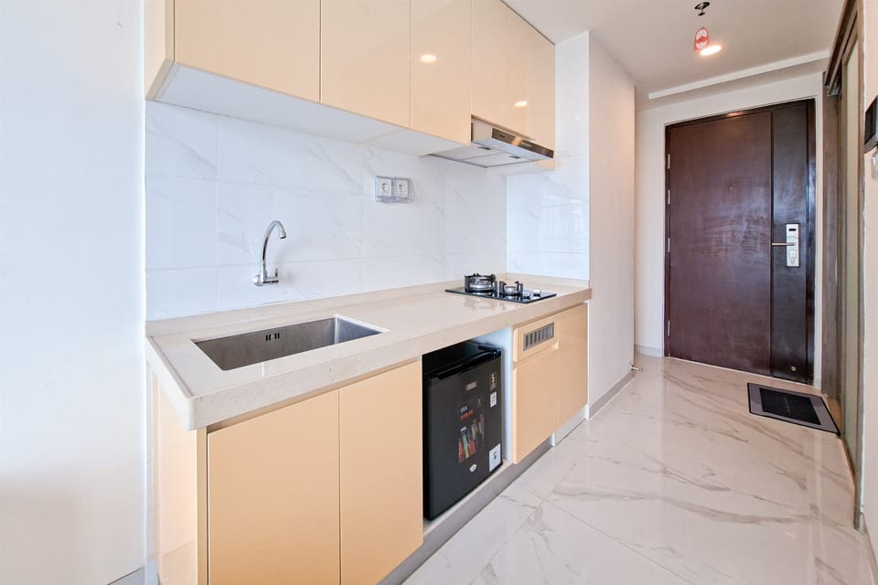 Standard Apartment | Private kitchen | Cookware/dishes/utensils