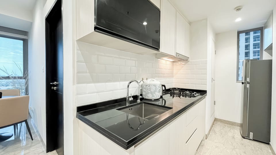 Standard Apartment | Private kitchen | Cookware/dishes/utensils