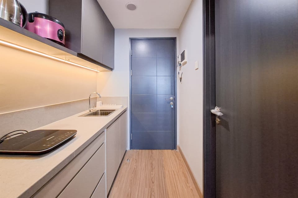 Standard Apartment | Private kitchen | Cookware/dishes/utensils