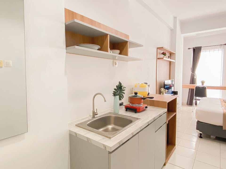 Standard Apartment | Private kitchen | Cookware/dishes/utensils