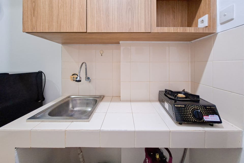 Standard Apartment | Private kitchen | Cookware/dishes/utensils