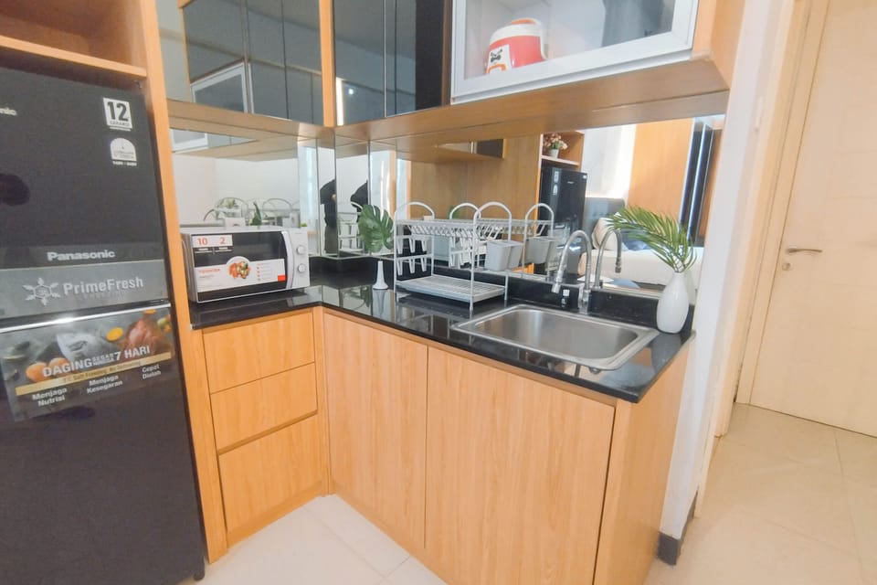 Apartment | Private kitchen | Fridge, microwave, rice cooker, cookware/dishes/utensils